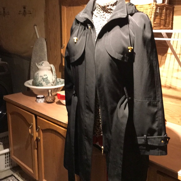 LizClaiborne trench coat - Picture 2 of 5